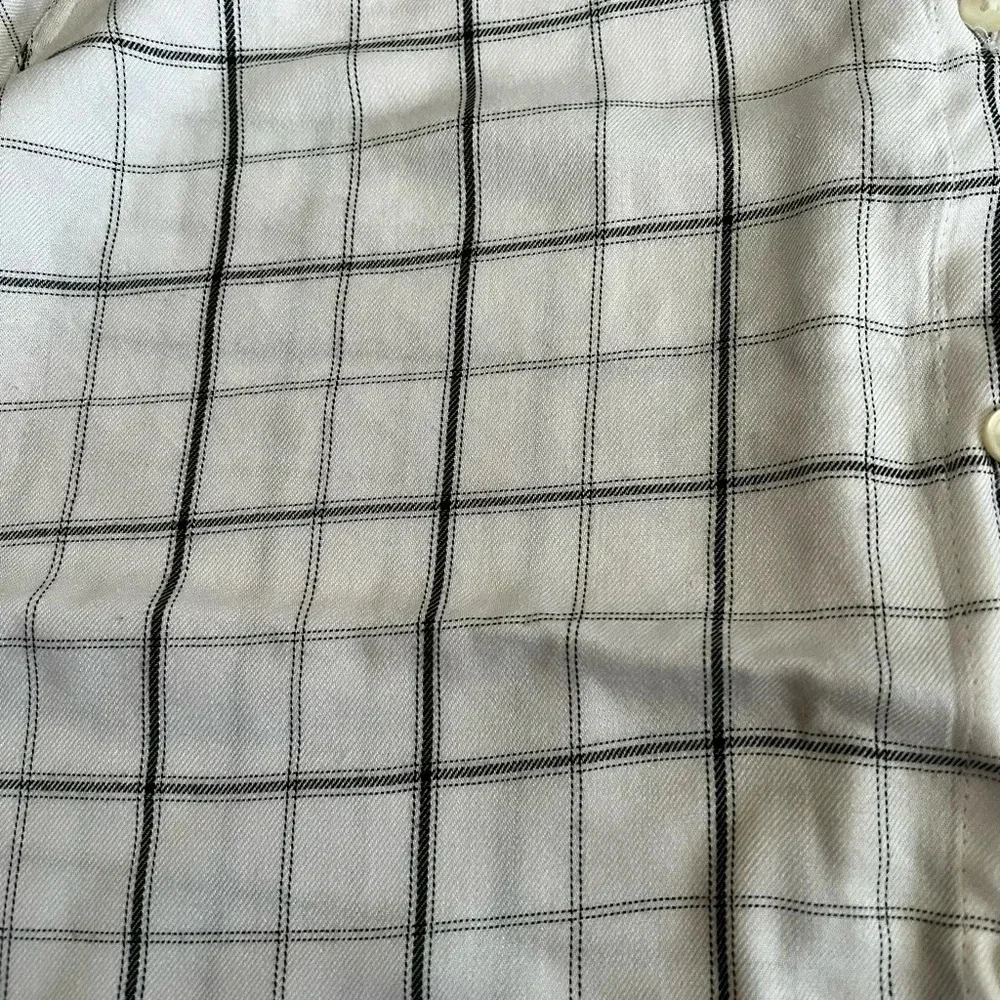 Plaid lightweight top - Picture 5 of 6